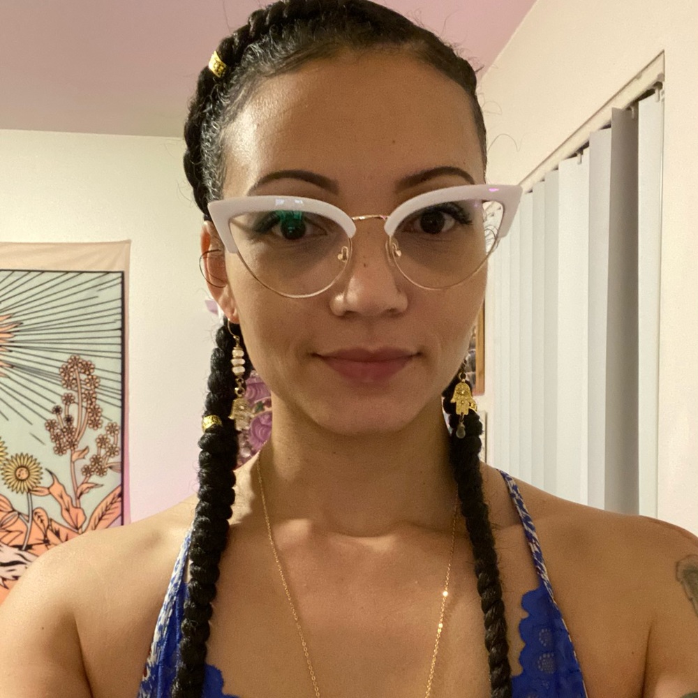 Meet your Posher, Katie